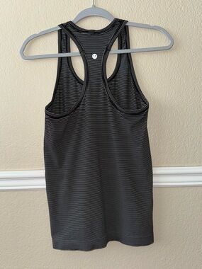 Lululemon Swiftly Tech Tank Top Striped Black White Size 6